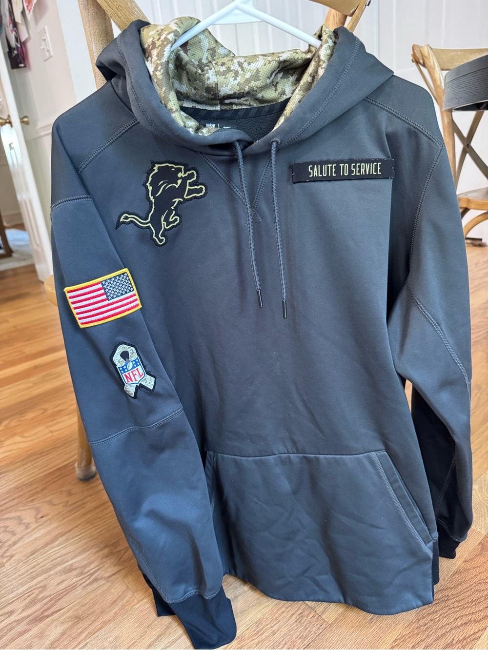 Nike Men’s dark gray Hoodie with Camouflage Lining - Salute to Service Lions